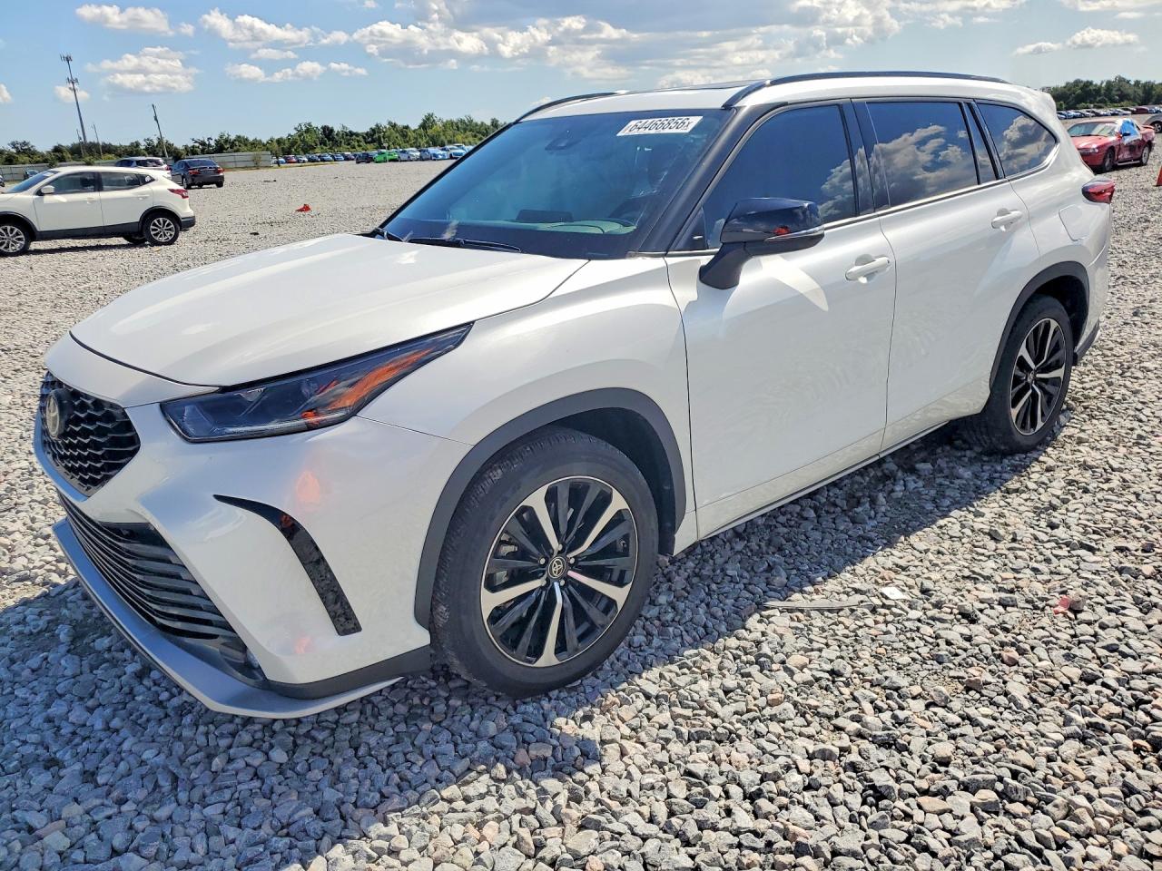 5TDLZRAH8NS141608 · 2022 TOYOTA HIGHLANDER