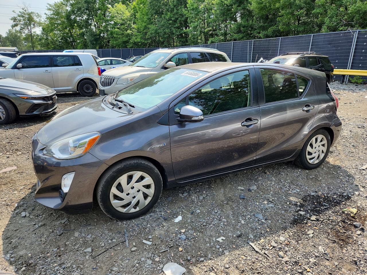 JTDKDTB33F1583527 · 2015 TOYOTA PRIUS C