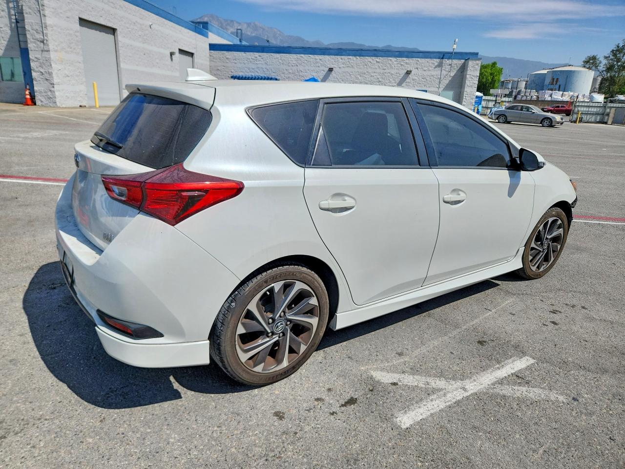 JTNKARJE5JJ561192 · 2018 TOYOTA COROLLA IM · 3/13