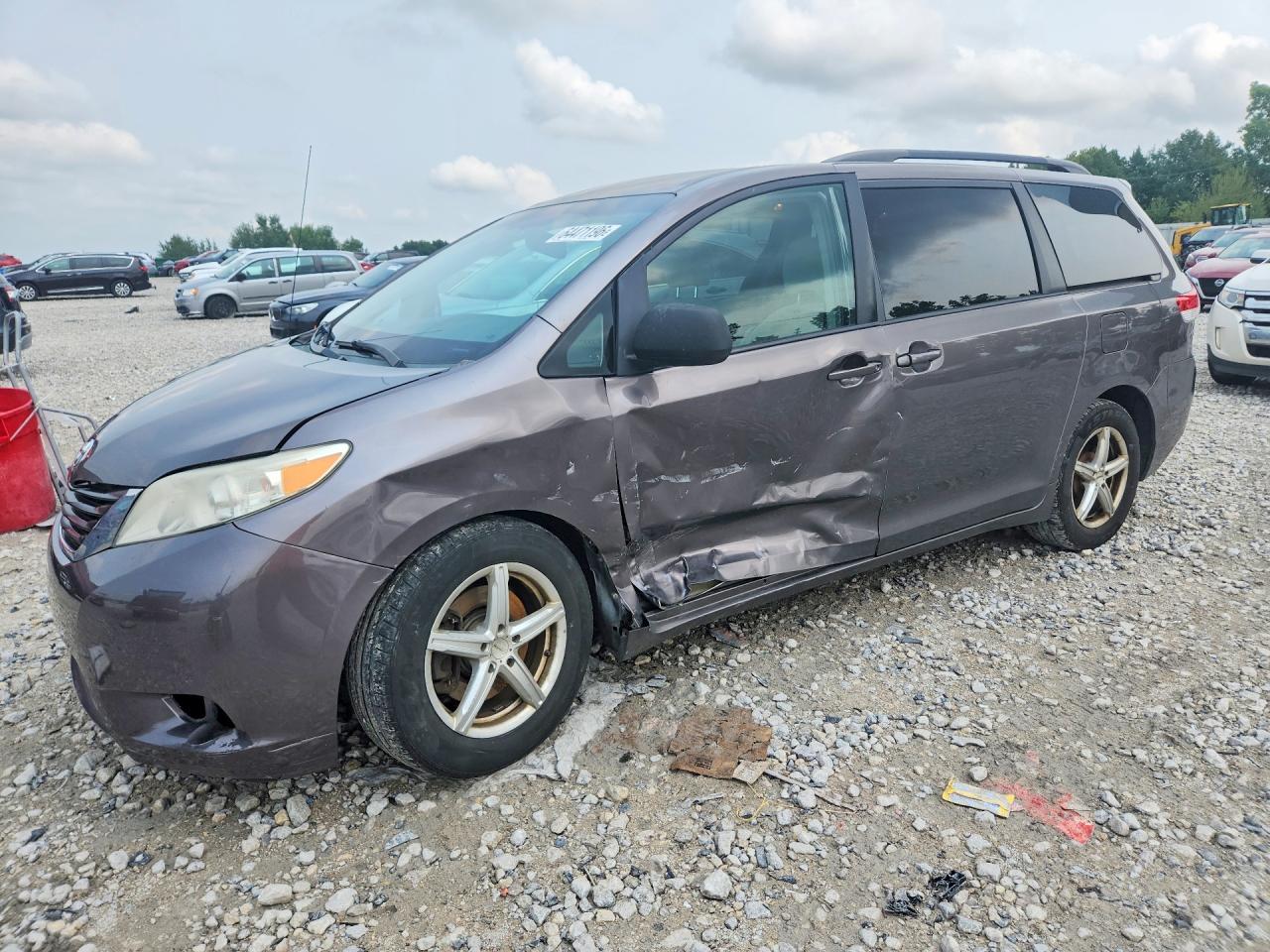5TDKK3DC8CS179124 · 2012 TOYOTA SIENNA