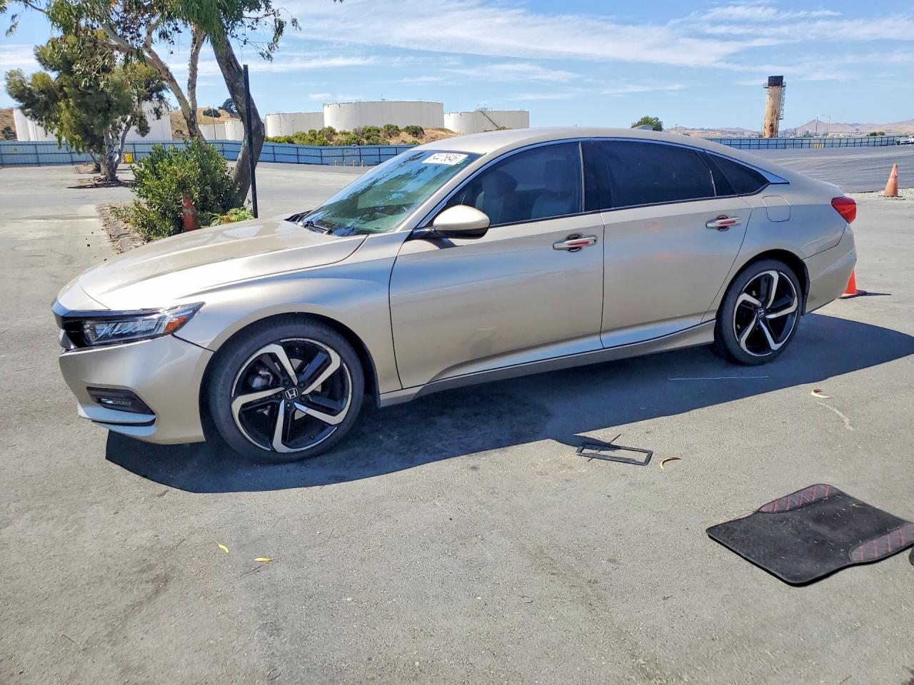 1HGCV1F18KA021441 · 2019 HONDA ACCORD