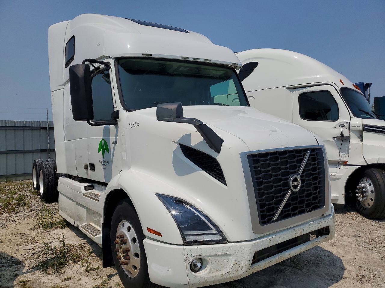 4V4WC9EH6LN247412 · 2020 VOLVO VNR · 4/13