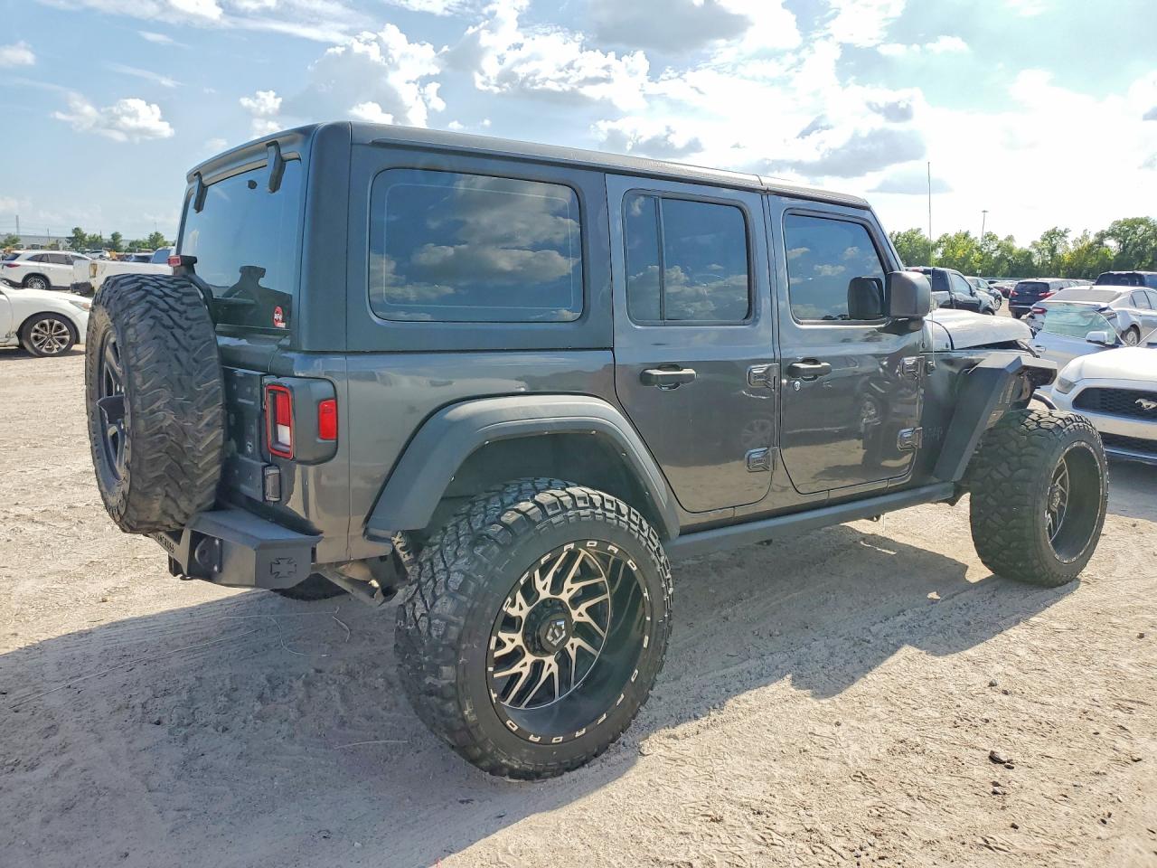 1C4HJXDM0MW728281 · 2021 JEEP WRANGLER UNLIMITED · 3/13