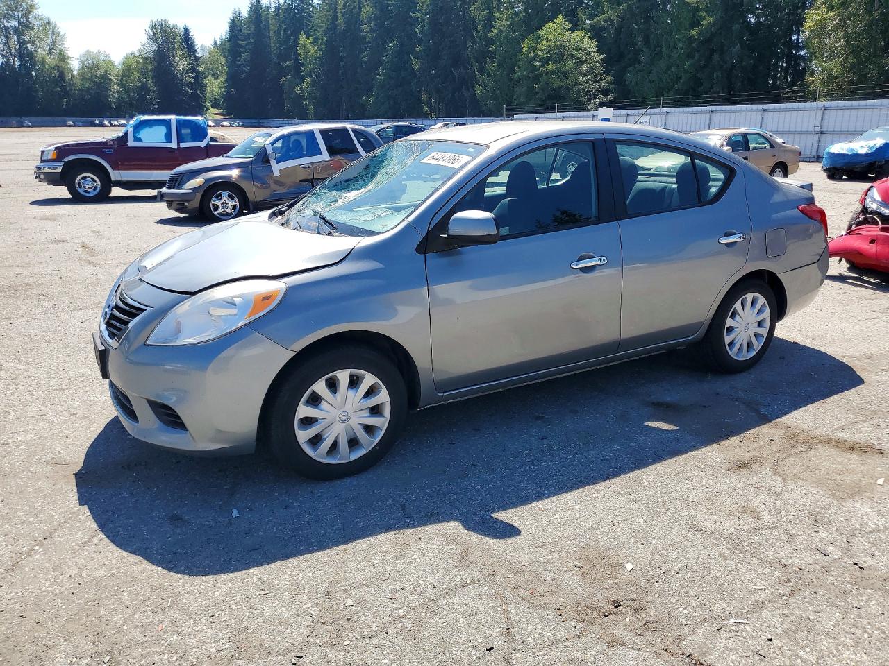 3N1CN7APXDL865833 · 2013 NISSAN VERSA