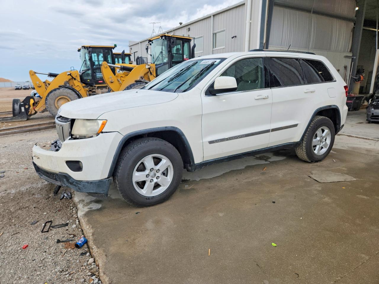 1J4RR4GGXBC595846 · 2011 JEEP GRAND CHEROKEE