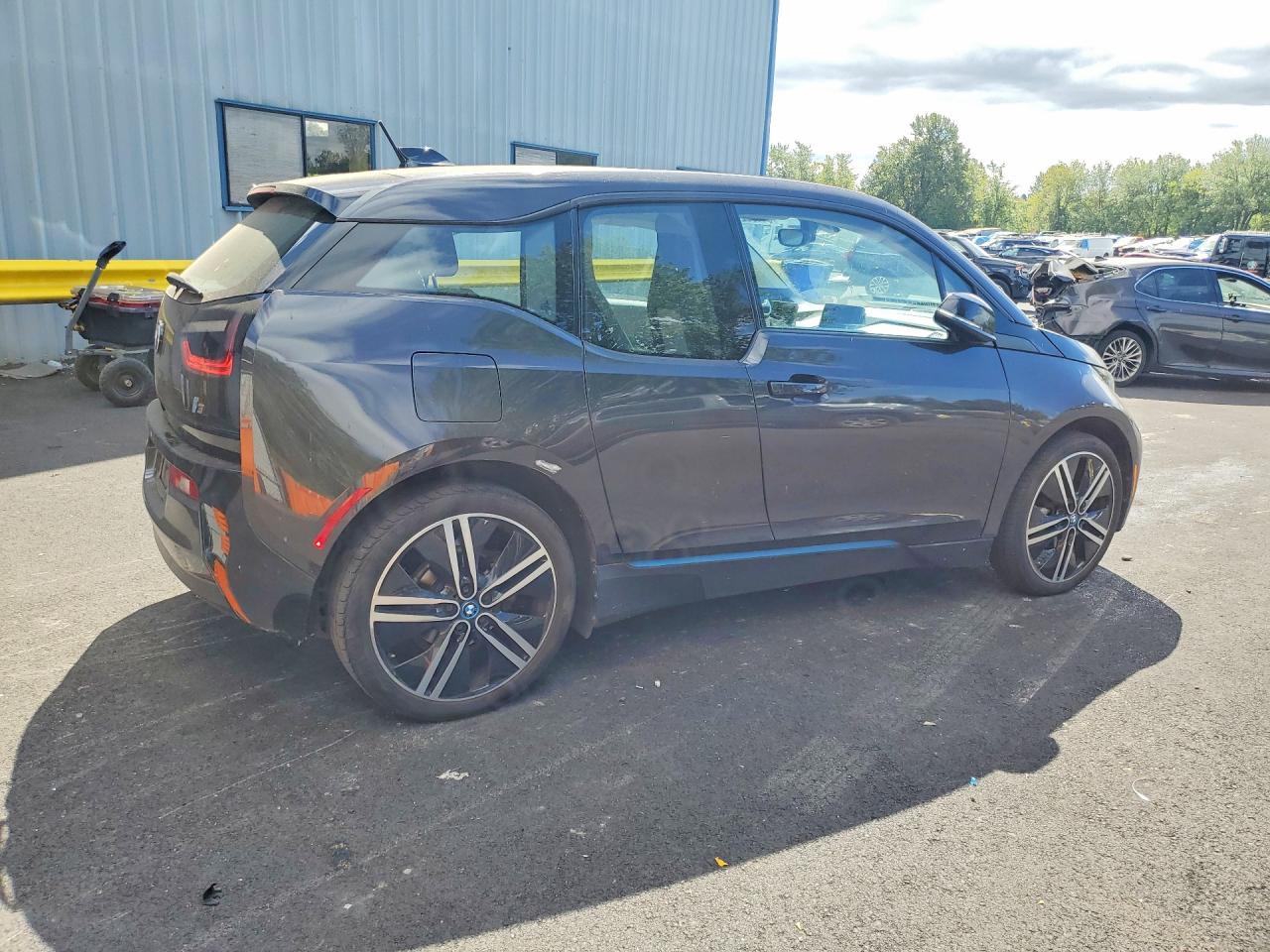 WBY1Z2C51FV287565 · 2015 BMW I3 · 3/12