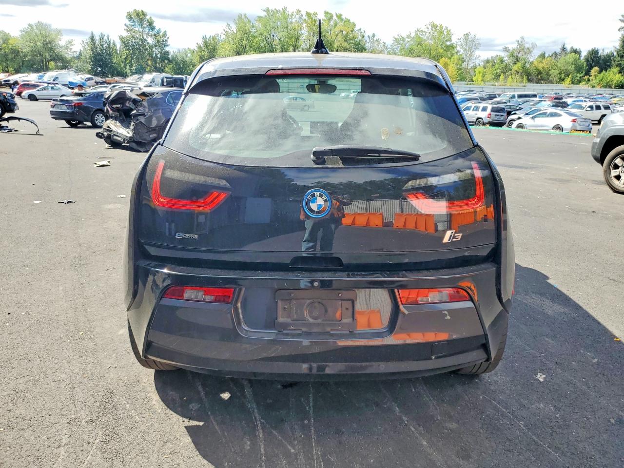 WBY1Z2C51FV287565 · 2015 BMW I3 · 6/12