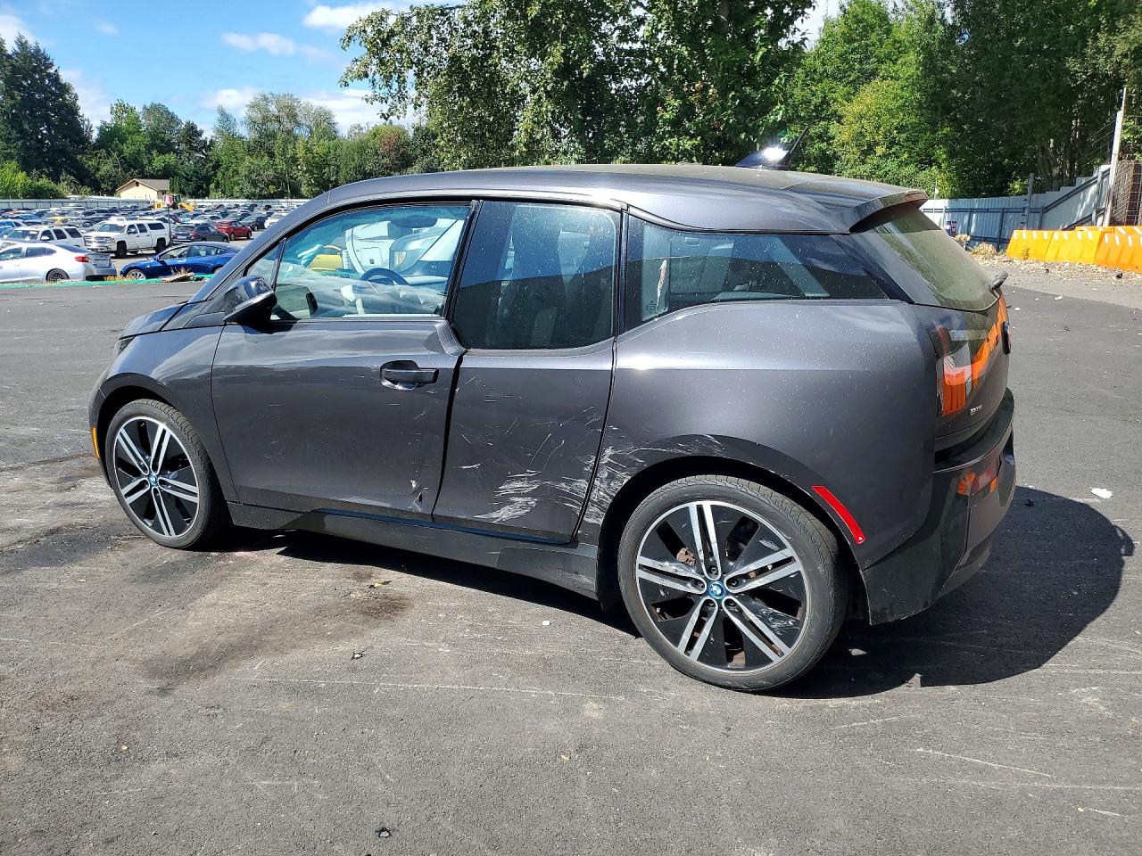 WBY1Z2C51FV287565 · 2015 BMW I3 · 2/12
