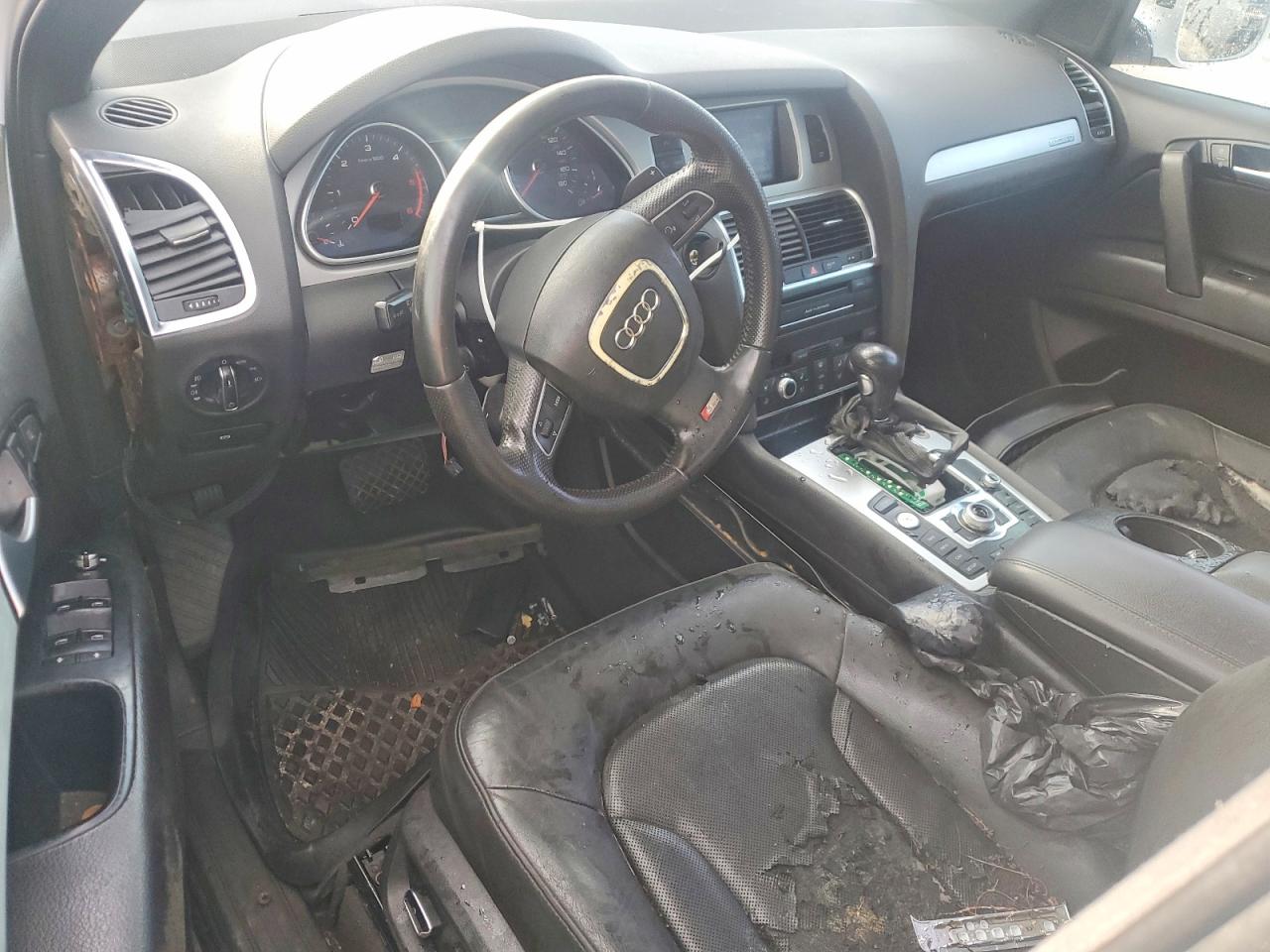 WA1WMAFE2BD003561 · 2011 AUDI Q7 · 8/13