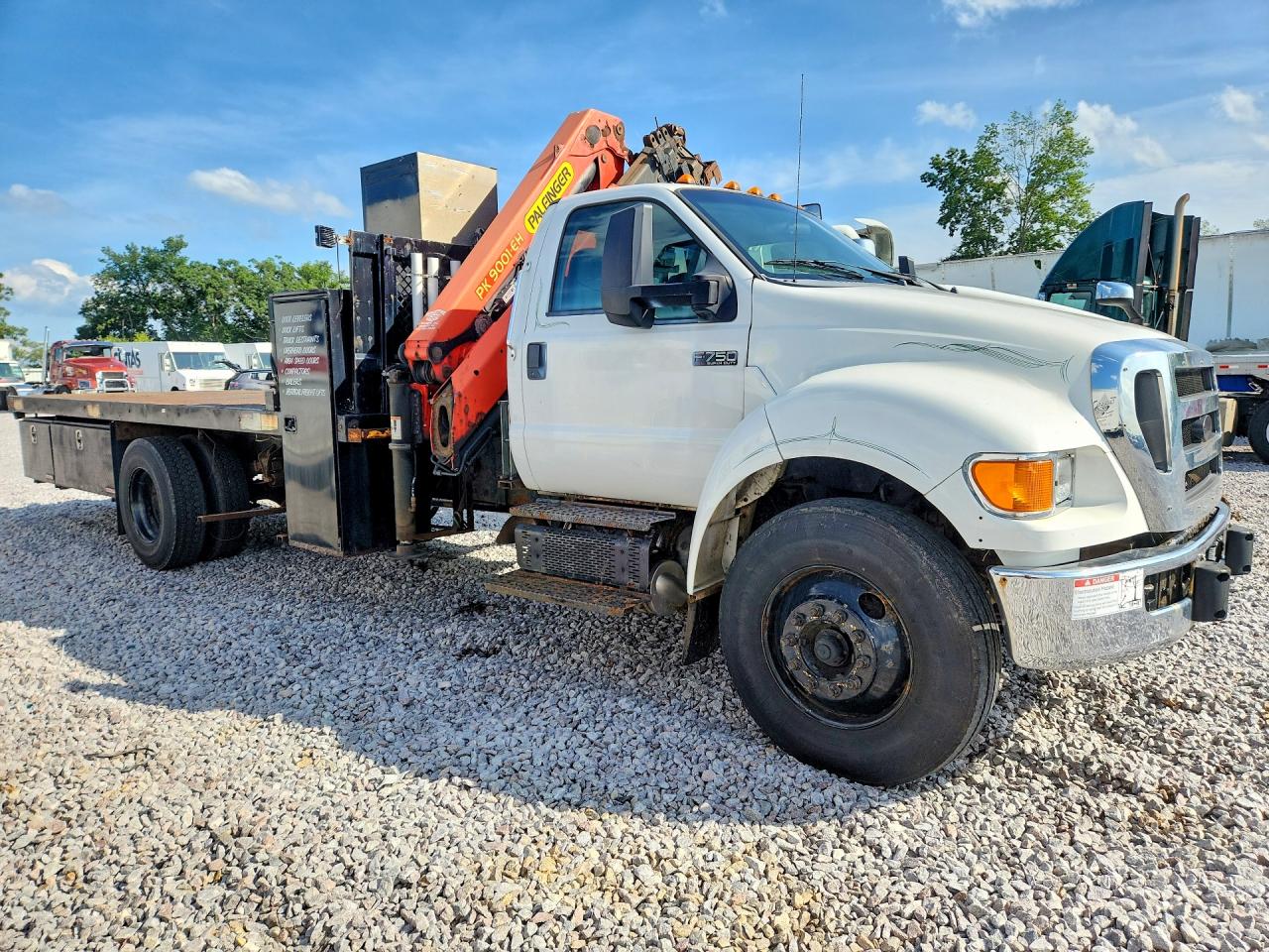 3FRNF7FC0FV726927 · 2015 FORD F750 · 4/13
