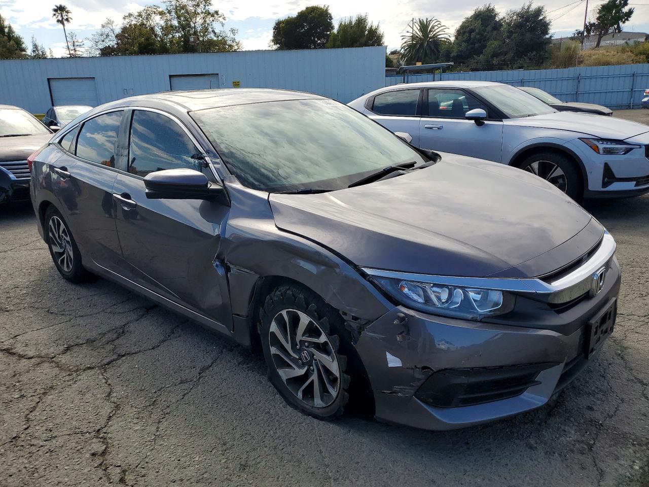 19XFC2F7XHE206267 · 2017 HONDA CIVIC · 4/12