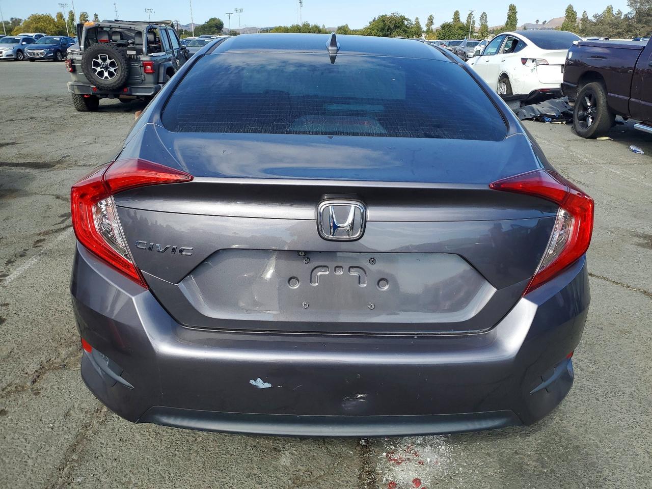 19XFC2F7XHE206267 · 2017 HONDA CIVIC · 6/12