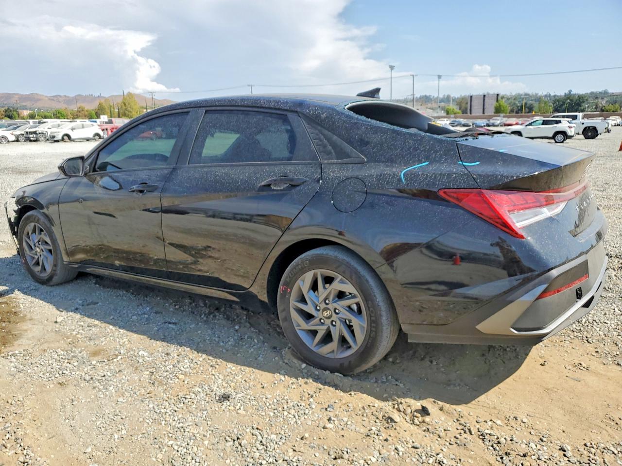 KMHLM4DJ2SU124774 · 2025 HYUNDAI ELANTRA HYBRID · 2/13