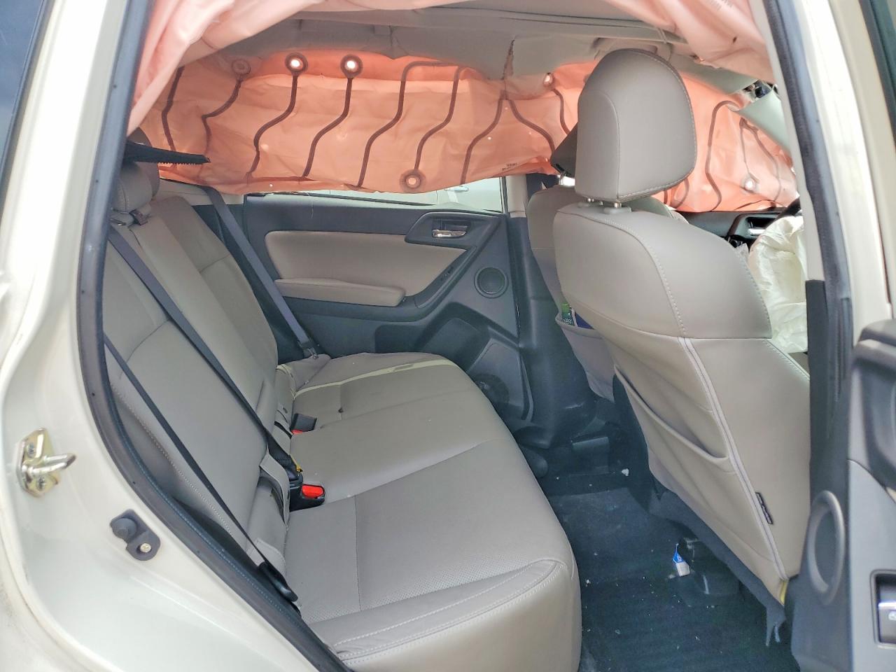 JF2SJARC5JH413061 · 2018 SUBARU FORESTER · 10/12