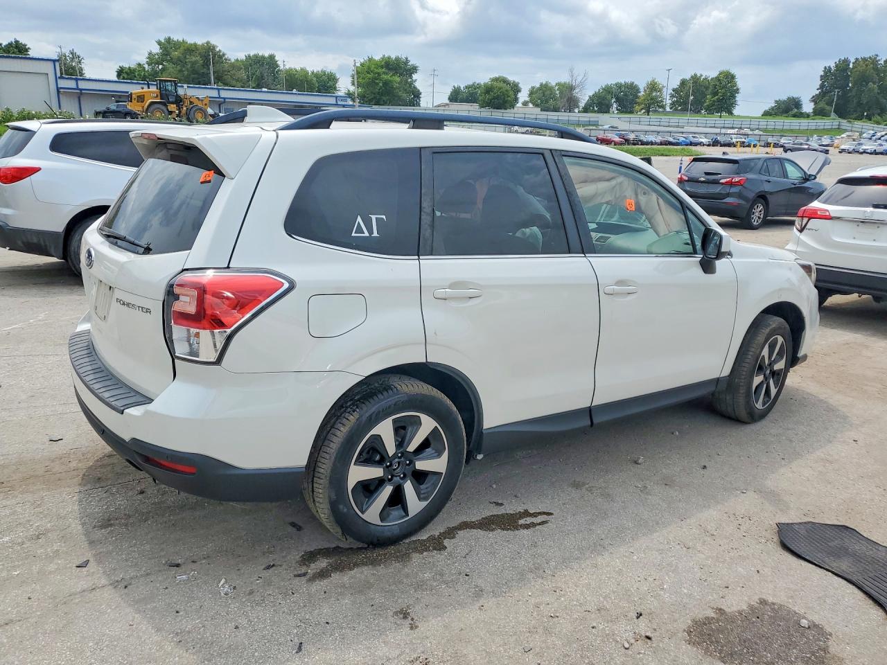 JF2SJARC5JH413061 · 2018 SUBARU FORESTER · 3/12