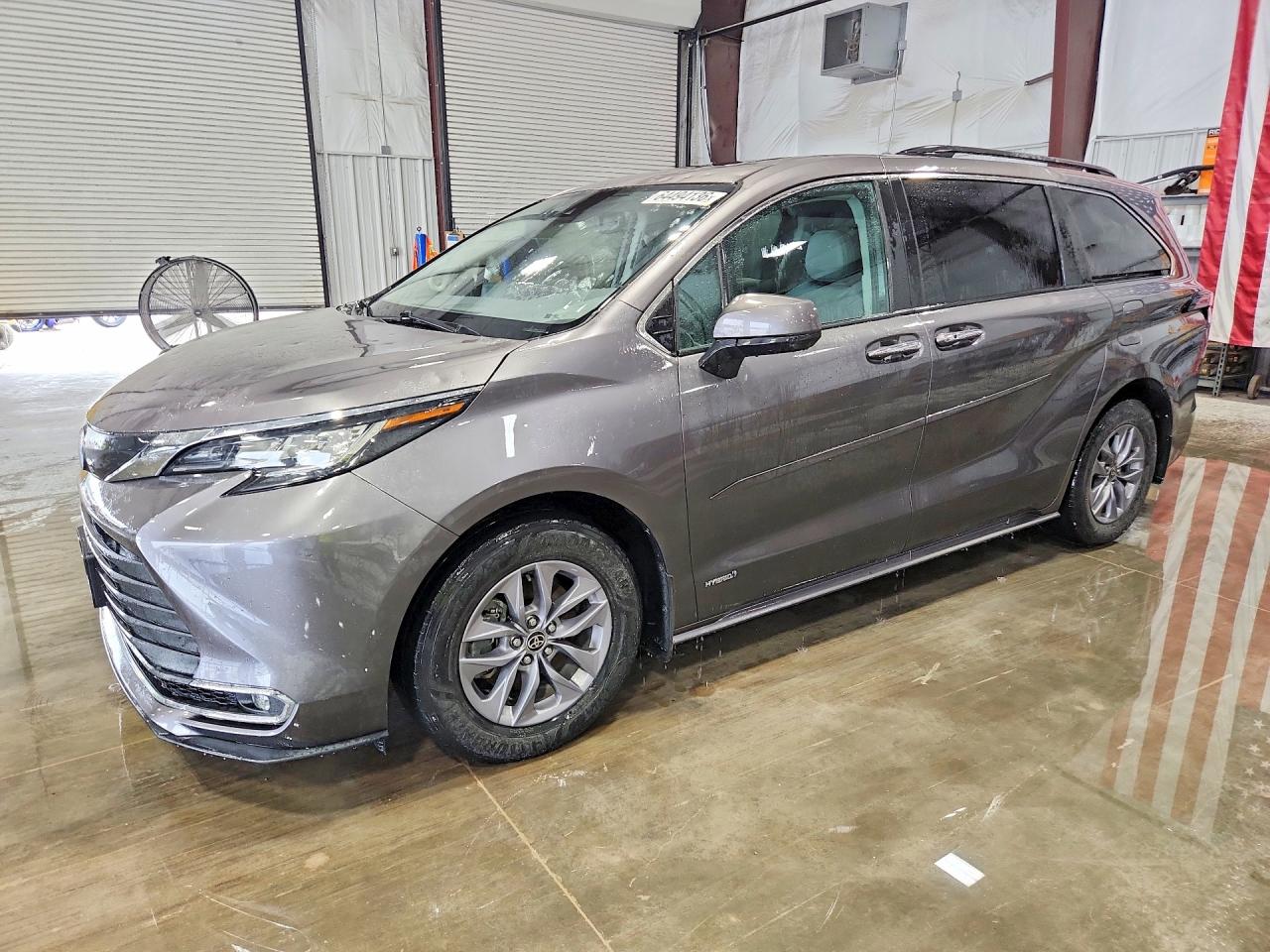 5TDJRKEC2MS047994 · 2021 TOYOTA SIENNA