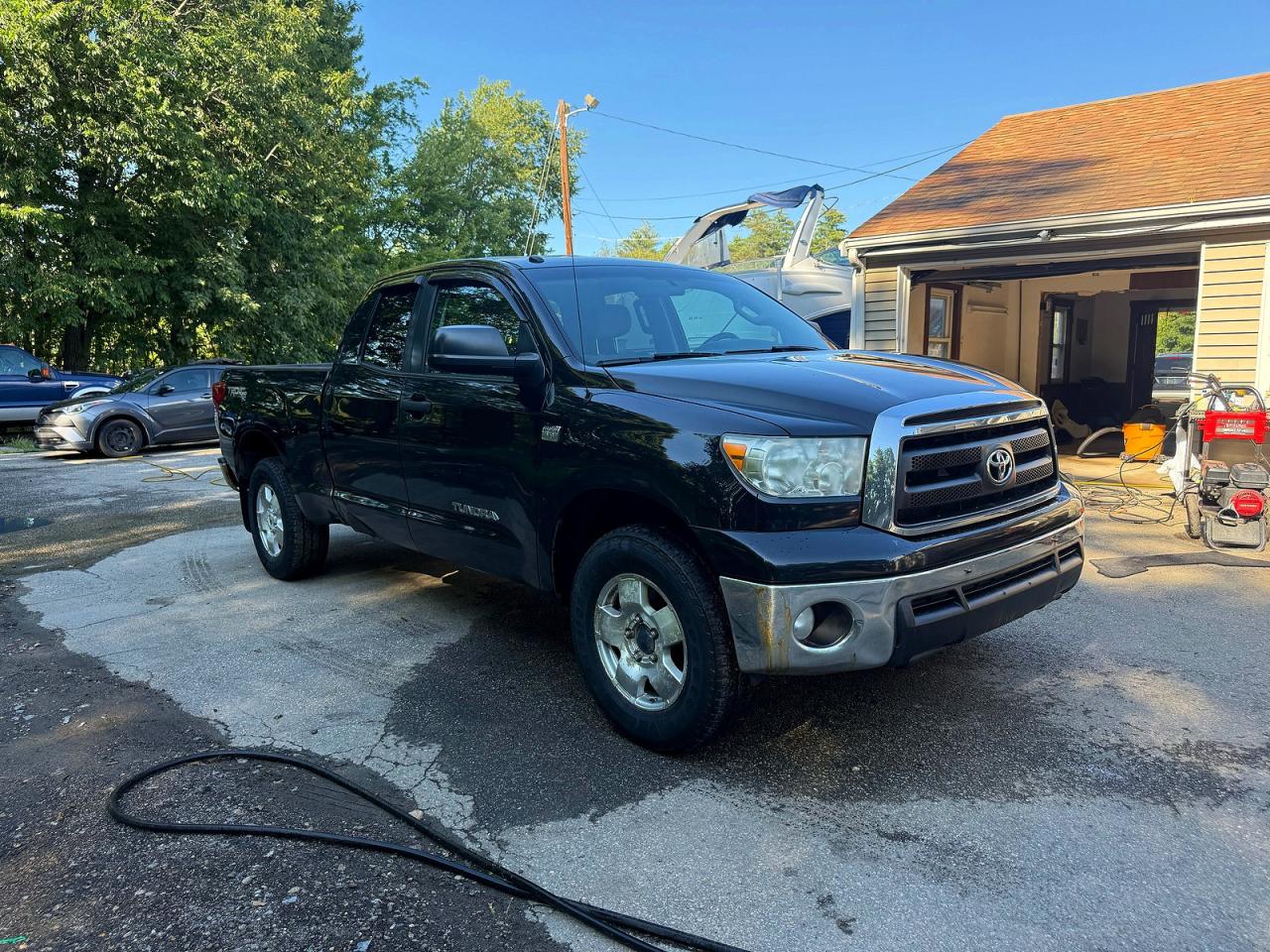 5TFUM5F11AX001511 · 2010 TOYOTA TUNDRA