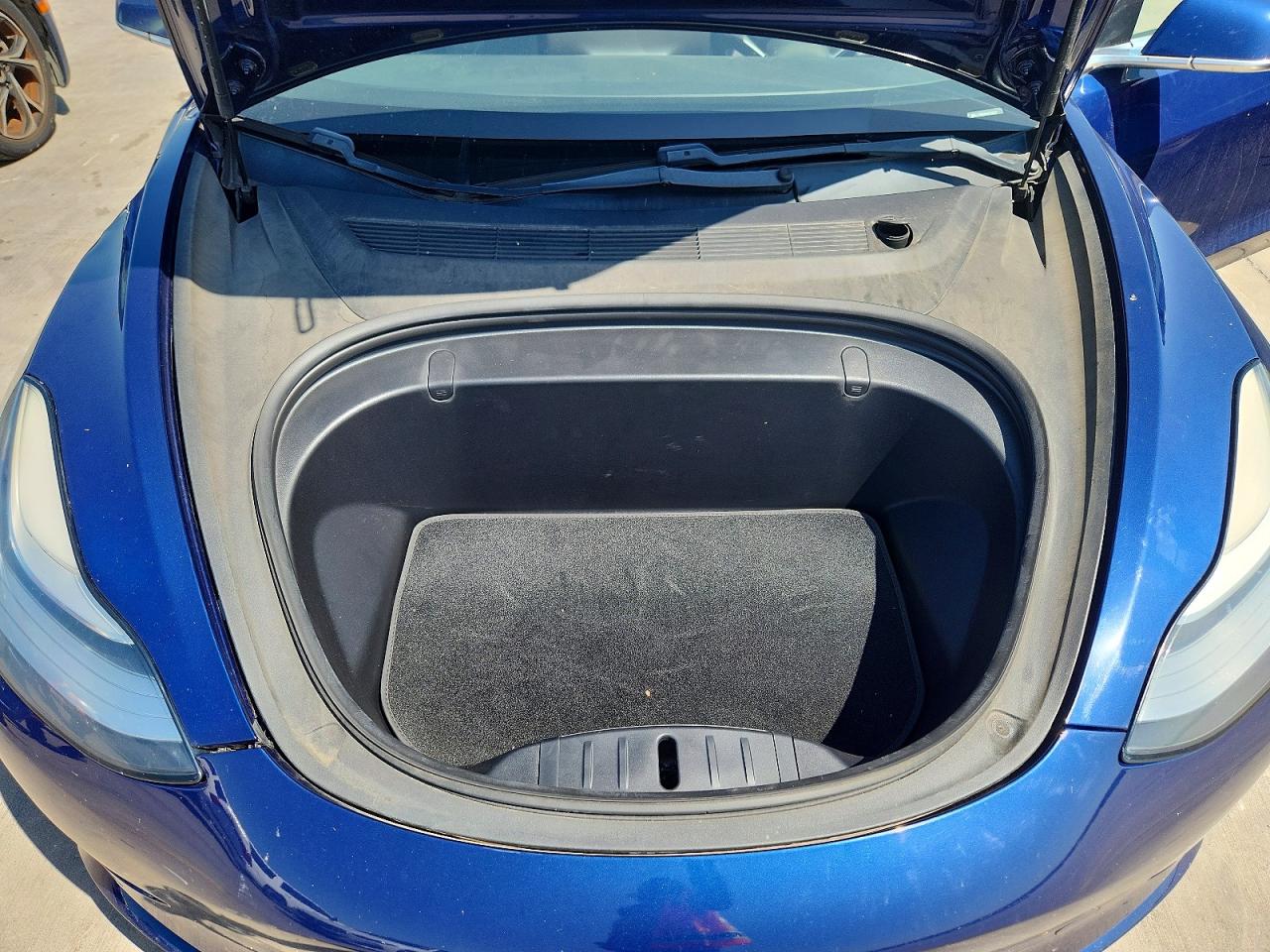 5YJ3E1EA0JF102357 · 2018 TESLA MODEL 3 · 11/12