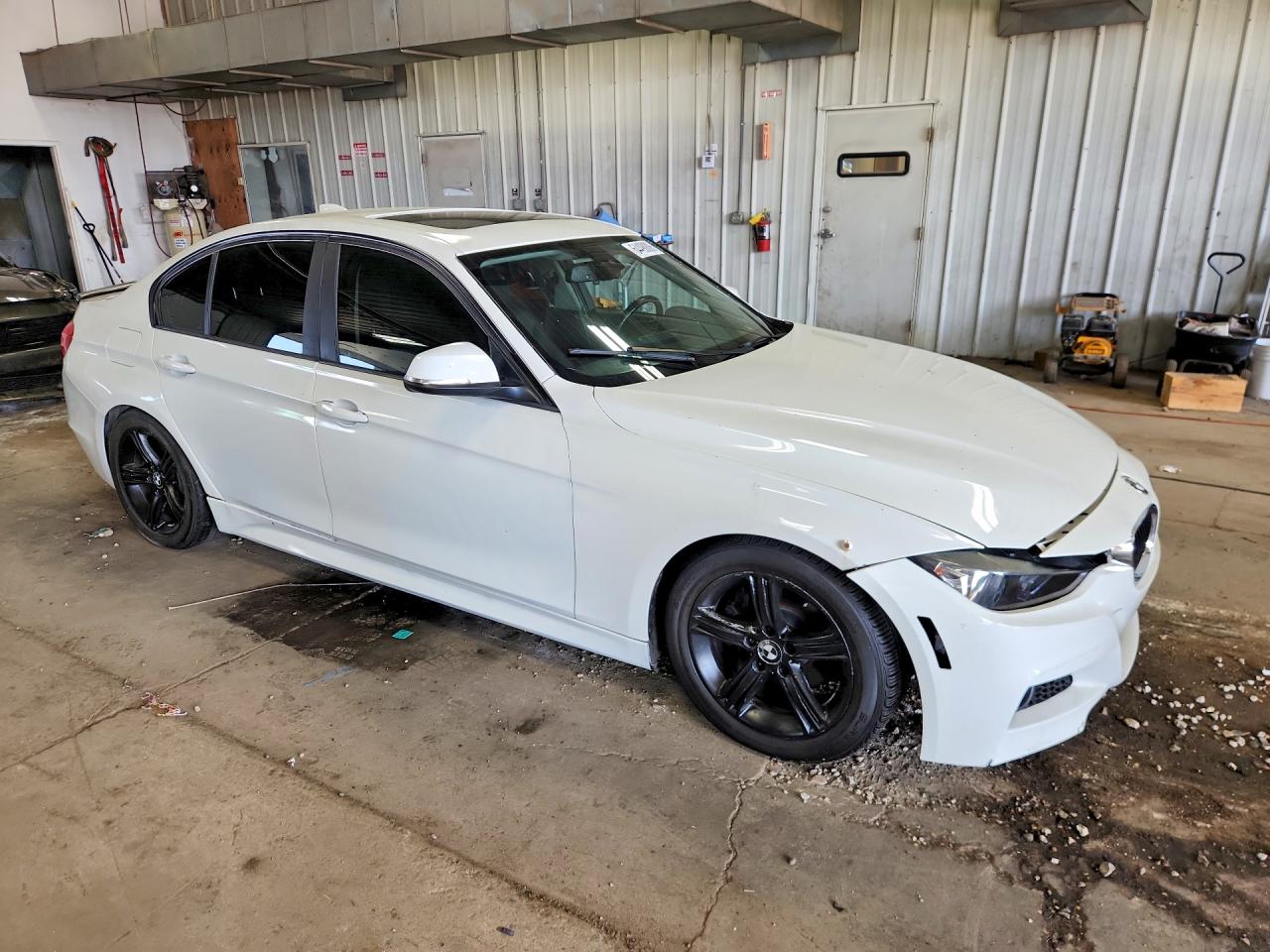 WBA3B3C55DF540797 · 2013 BMW 328 · 4/13