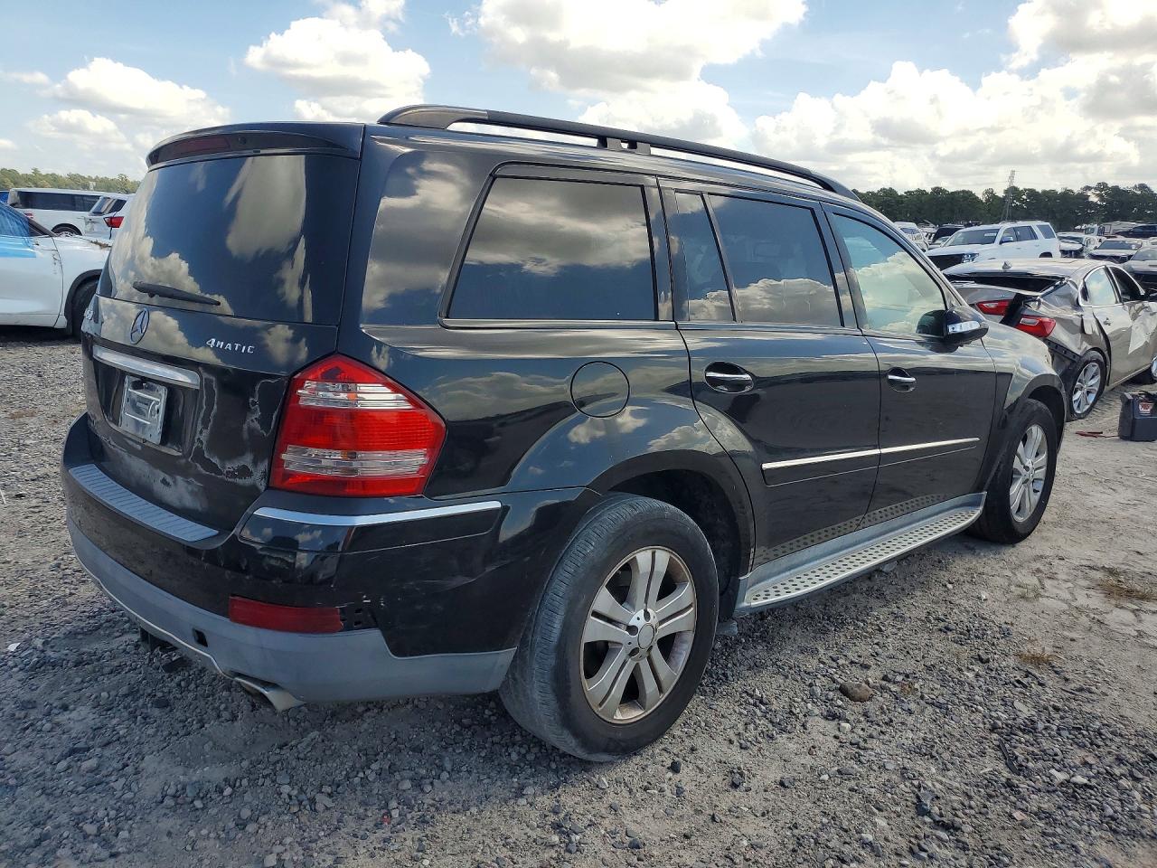 4JGBF71E18A415436 · 2008 MERCEDES-BENZ GL · 3/13