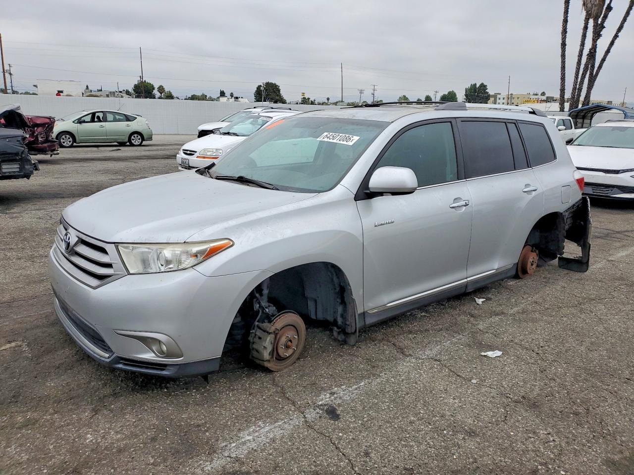 5TDDK3EH8DS251475 · 2013 TOYOTA HIGHLANDER