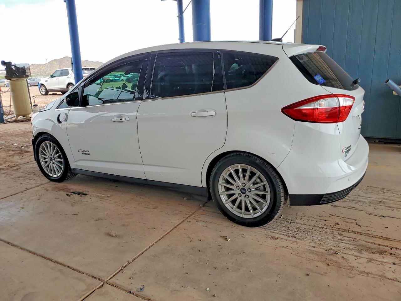 1FADP5CU5FL112203 · 2015 FORD C-MAX · 2/13