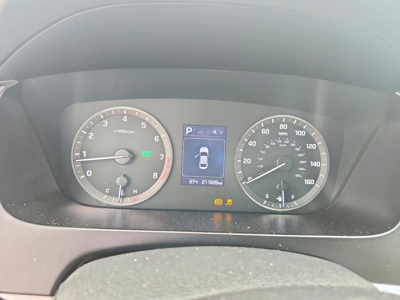 5NPE24AF1HH560943 · 2017 HYUNDAI SONATA · 9/12