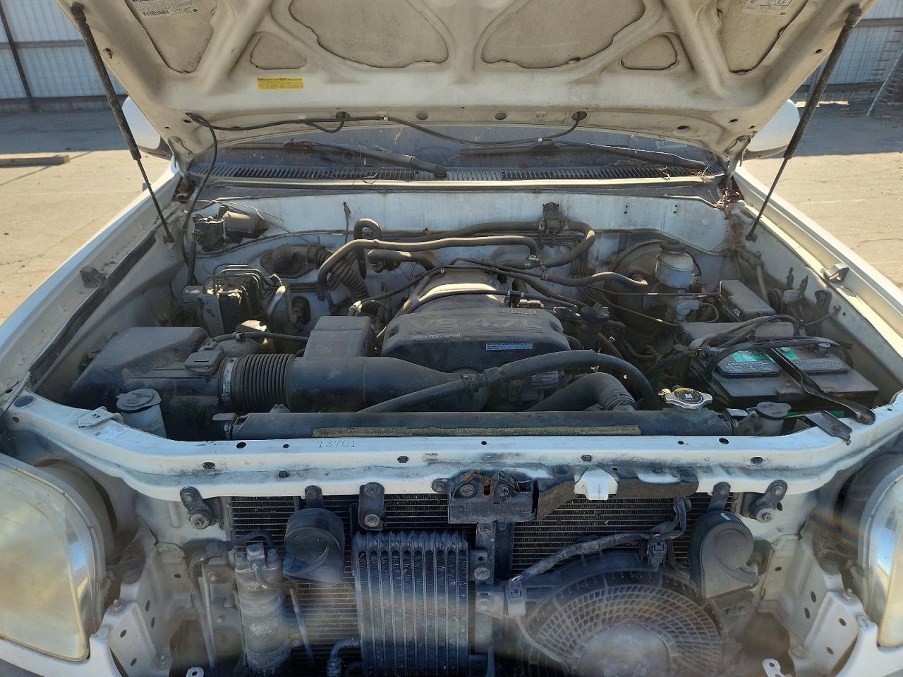 5TDZT34A71S044210 · 2001 TOYOTA SEQUOIA · 12/13