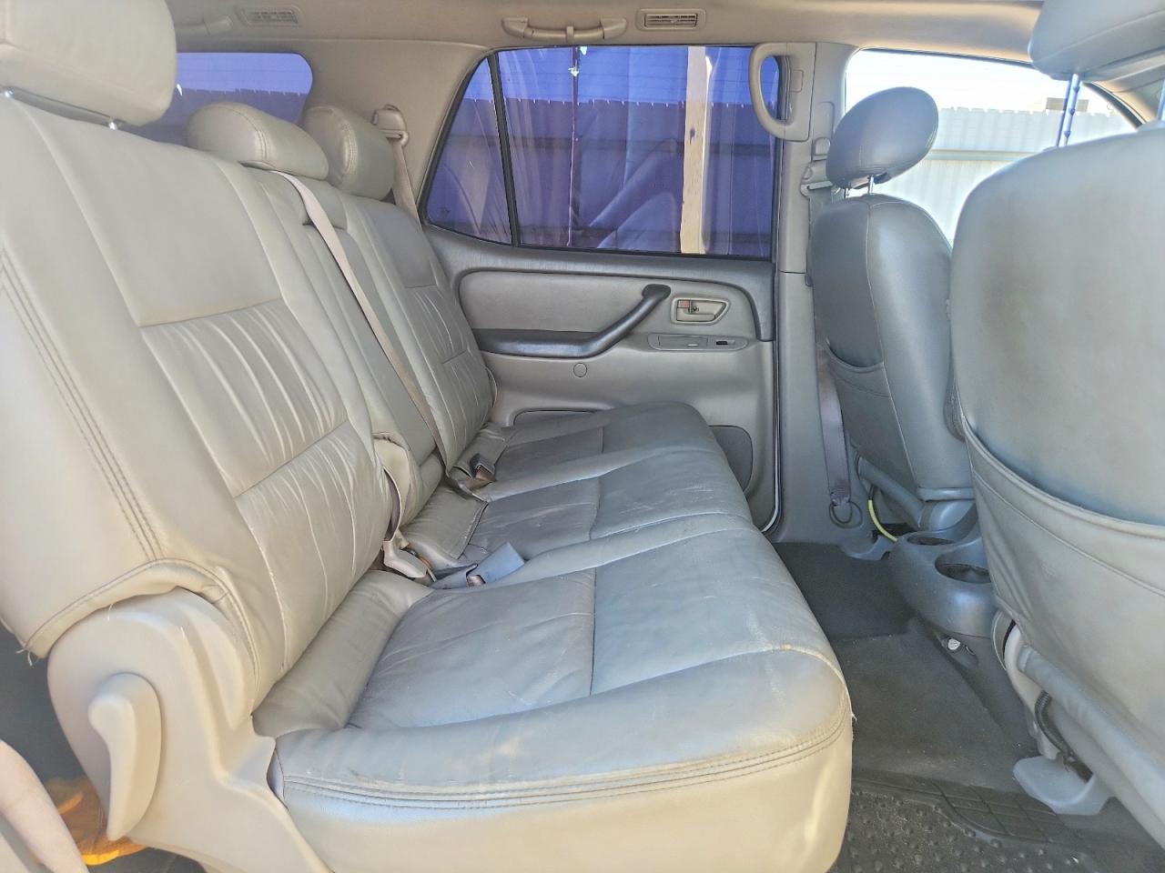 5TDZT34A71S044210 · 2001 TOYOTA SEQUOIA · 11/13