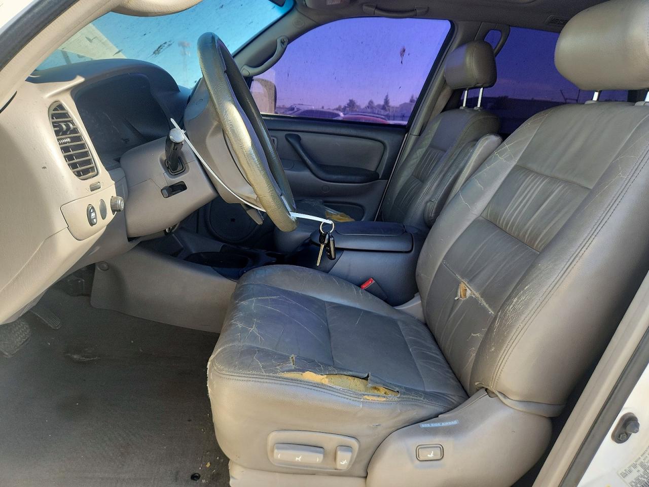 5TDZT34A71S044210 · 2001 TOYOTA SEQUOIA · 7/13