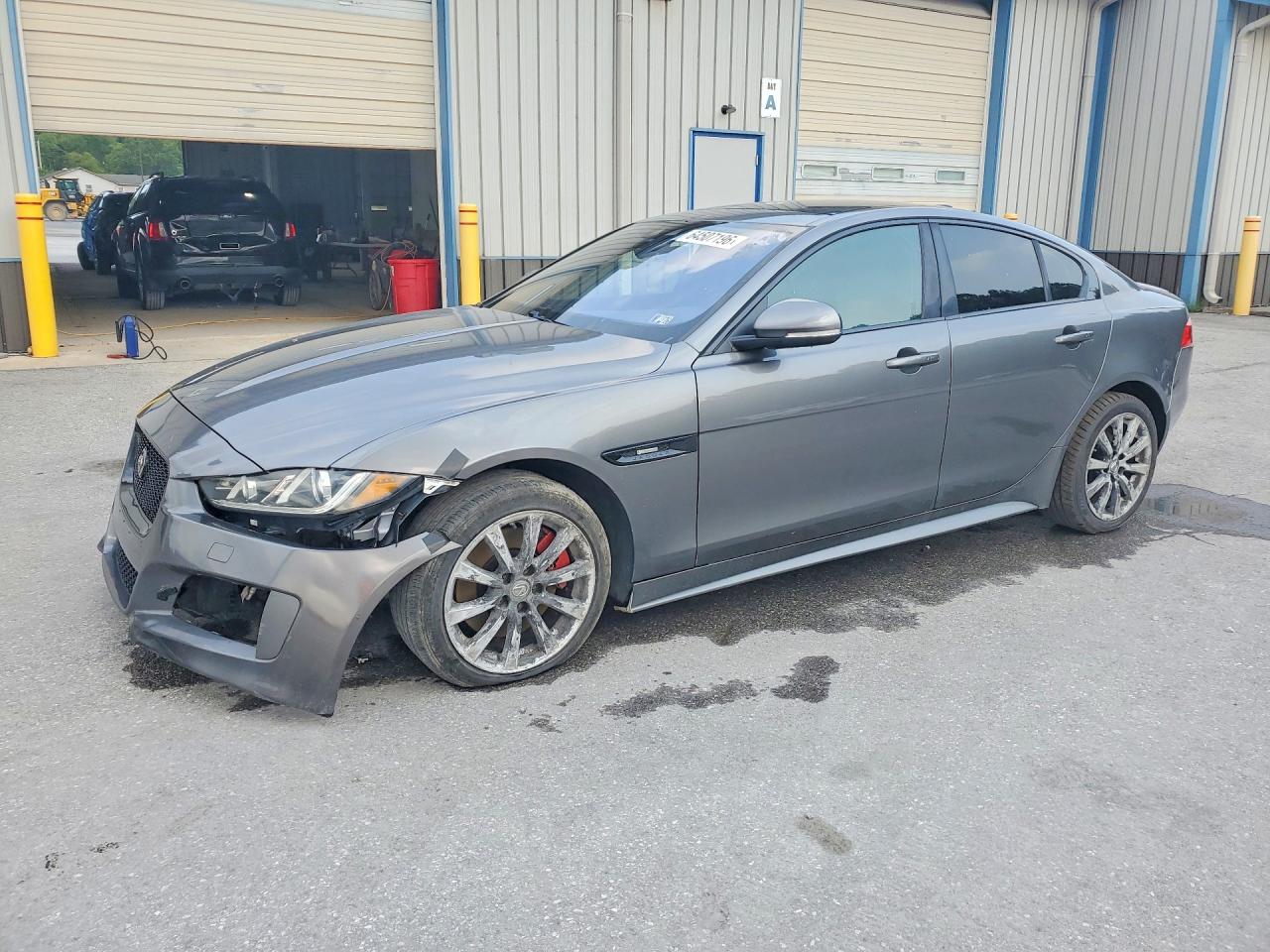 SAJAL4BN4HA971585 · 2017 JAGUAR XE