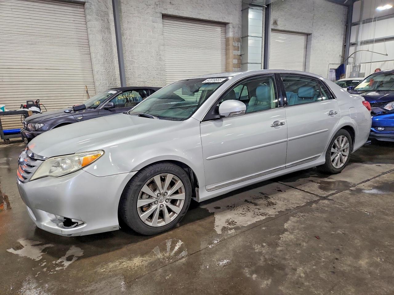 4T1BK3DB0BU432708 · 2011 TOYOTA AVALON