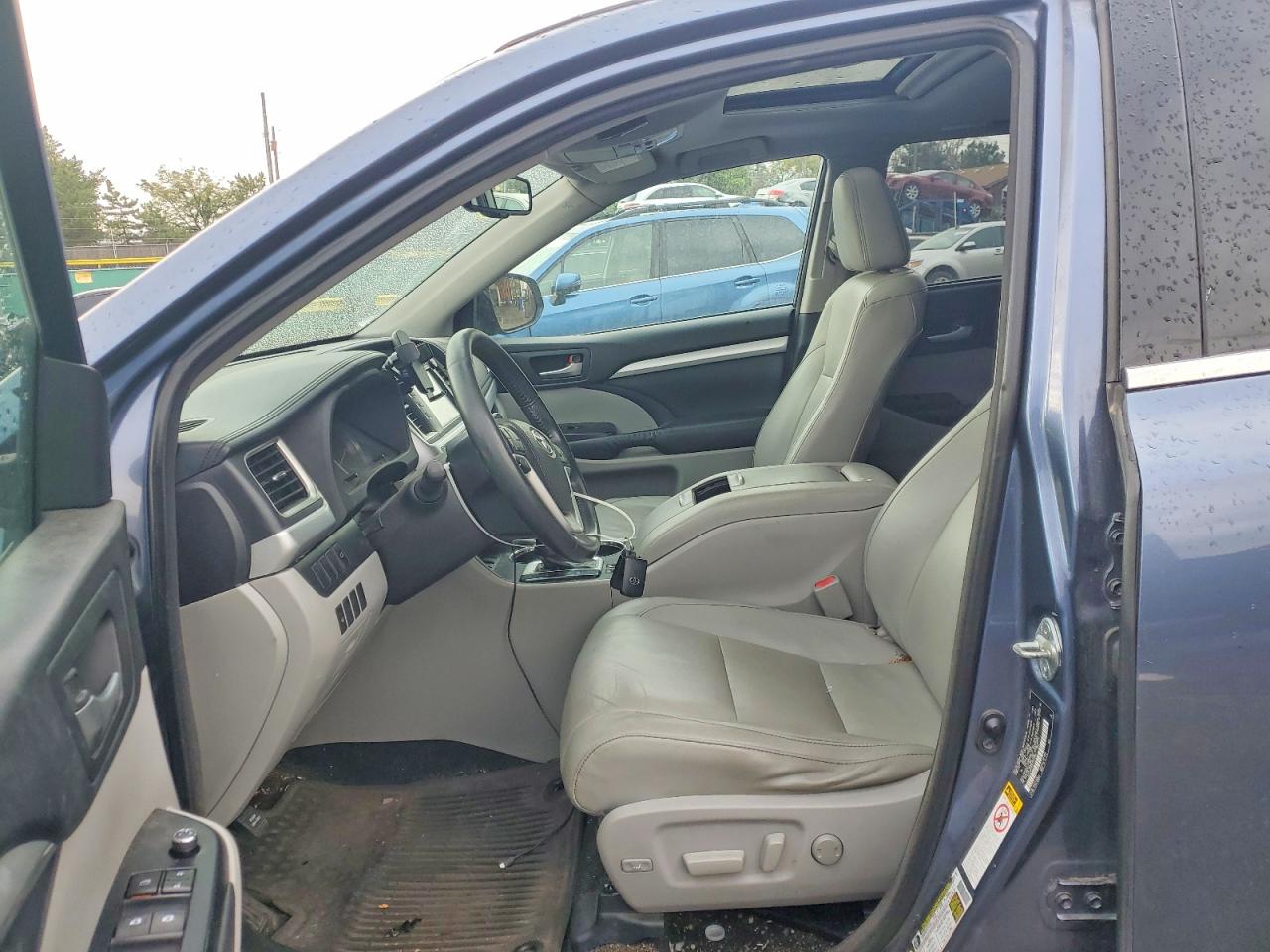 5TDJKRFH3FS170259 · 2015 TOYOTA HIGHLANDER · 7/12