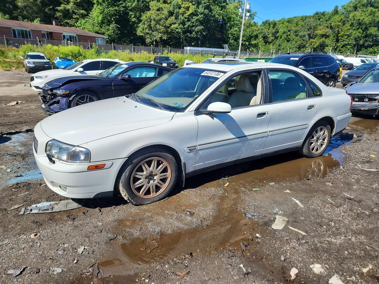 YV1TH592051411711 · 2005 VOLVO S80
