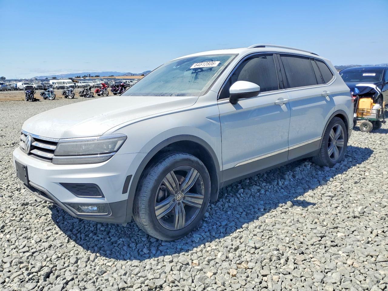 3VV4B7AX8JM003440 · 2018 VOLKSWAGEN TIGUAN