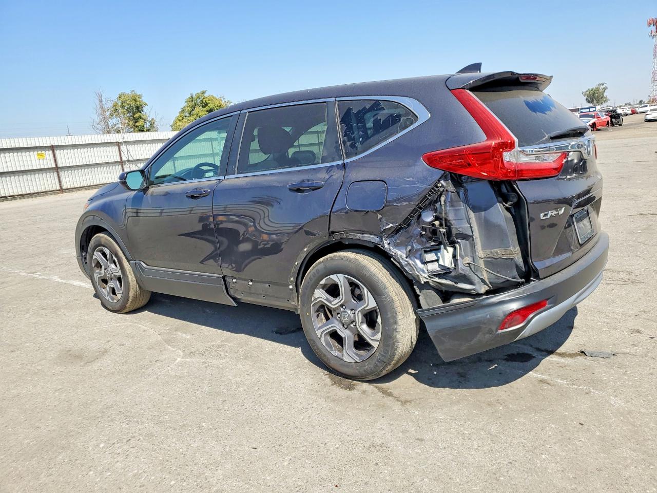 7FARW1H83JE023219 · 2018 HONDA CR-V · 2/12