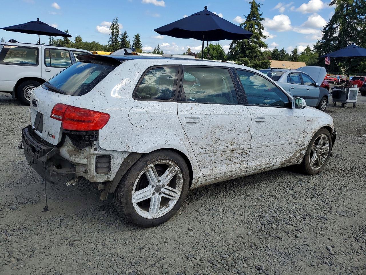 WAUKJAFM7BA026885 · 2011 AUDI A3 · 3/14