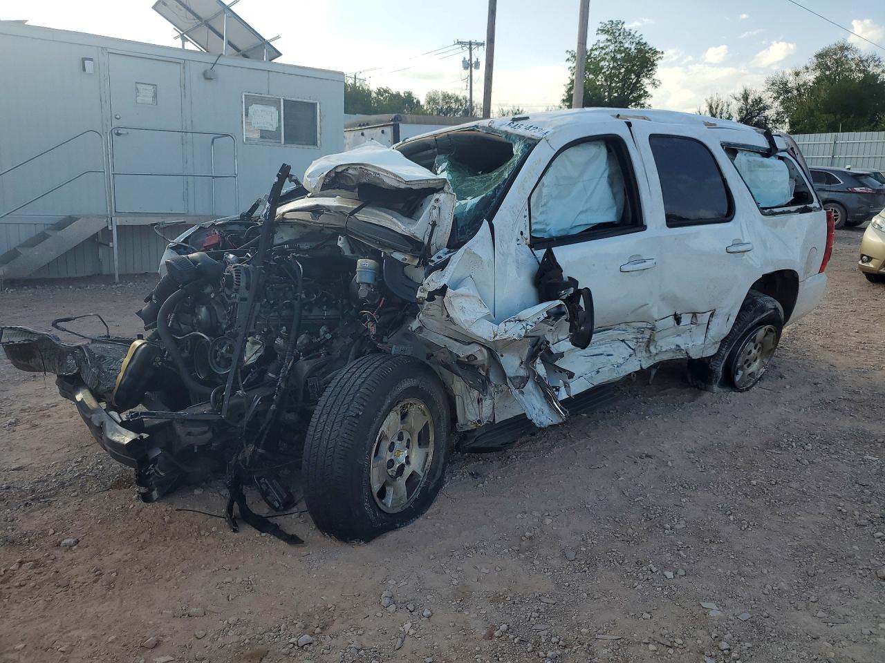 1GNSCAE04BR230032 · 2011 CHEVROLET TAHOE