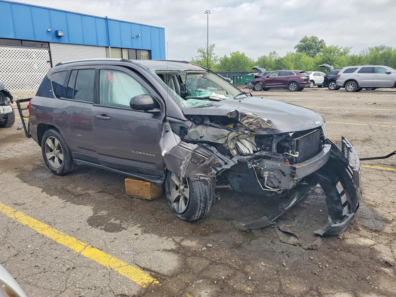 1C4NJDEB2HD178257 · 2017 JEEP COMPASS · 4/13