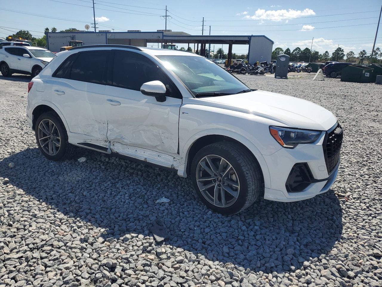 WA1DECF34N1119431 · 2022 AUDI Q3 · 4/14