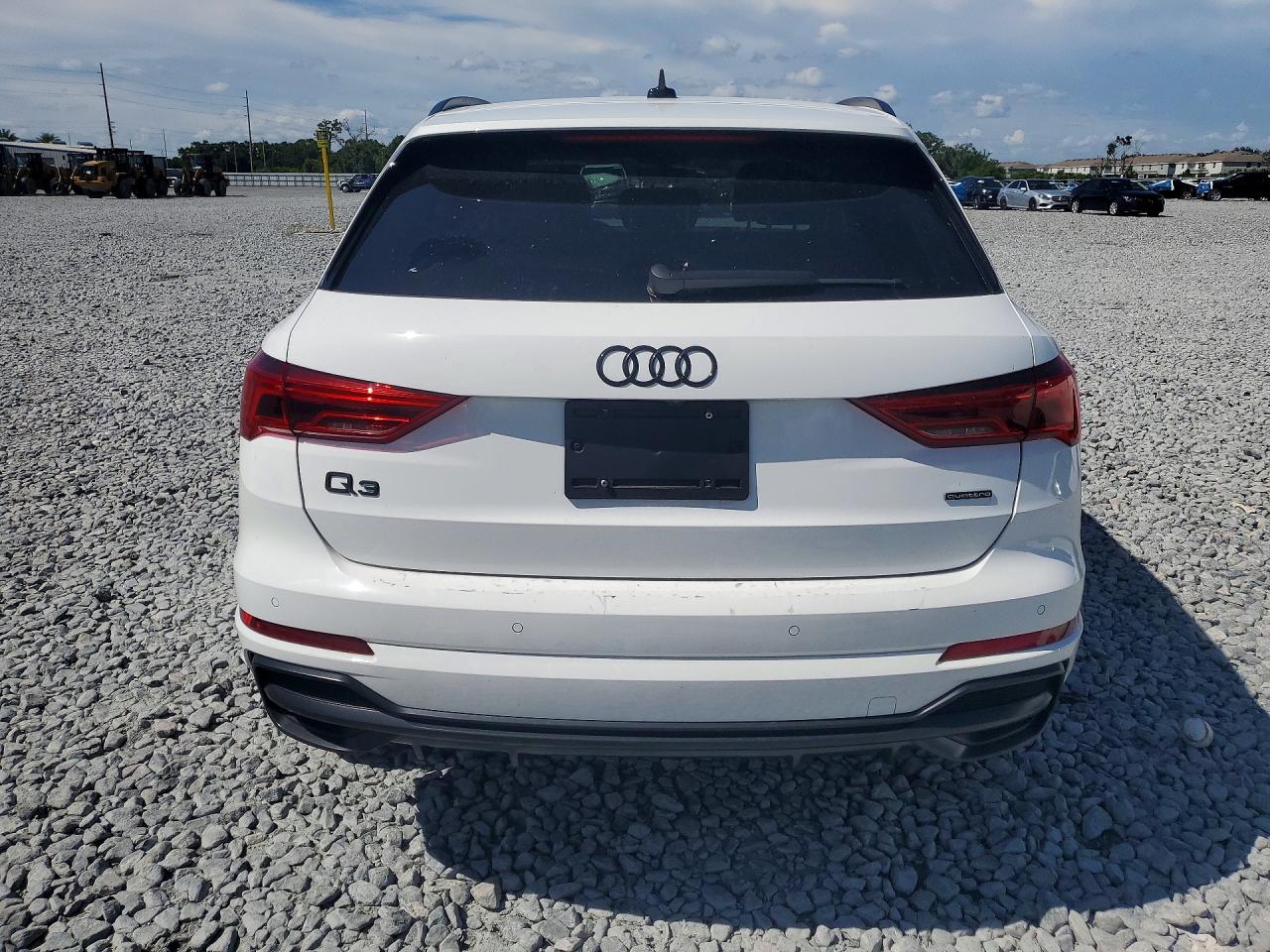 WA1DECF34N1119431 · 2022 AUDI Q3 · 6/14
