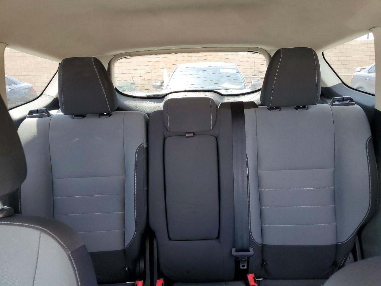1FMCU0G76GUA70282 · 2016 FORD ESCAPE · 10/13