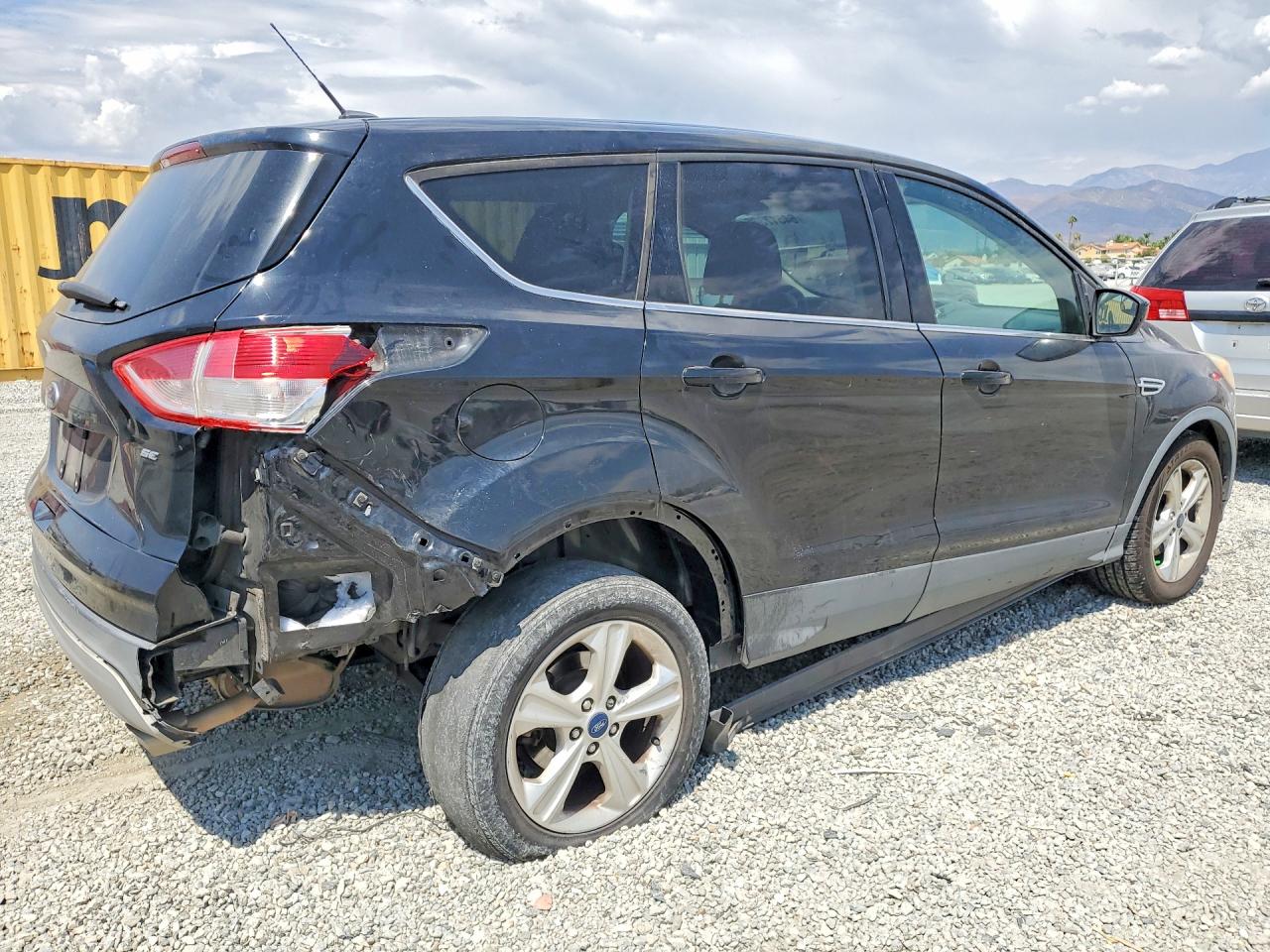 1FMCU0G76GUA70282 · 2016 FORD ESCAPE · 3/13