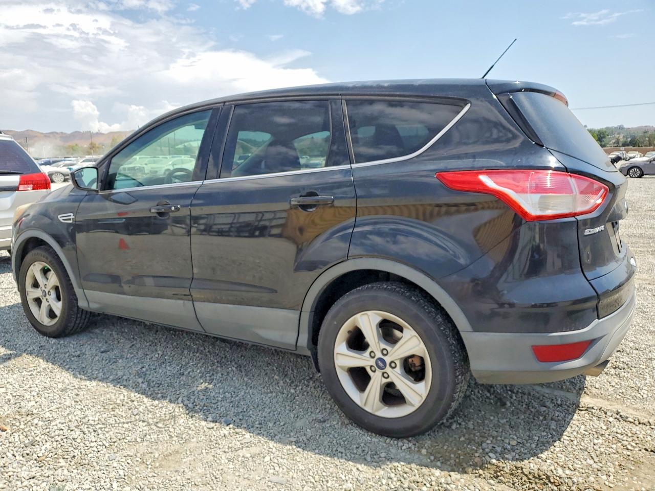 1FMCU0G76GUA70282 · 2016 FORD ESCAPE · 2/13