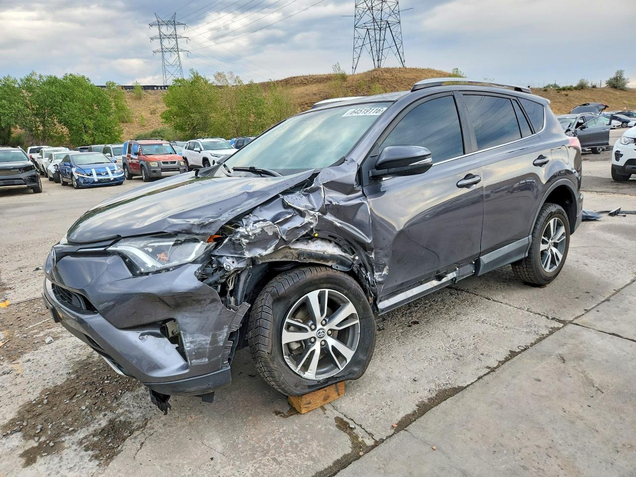 2T3RFREV5GW465040 · 2016 TOYOTA RAV4