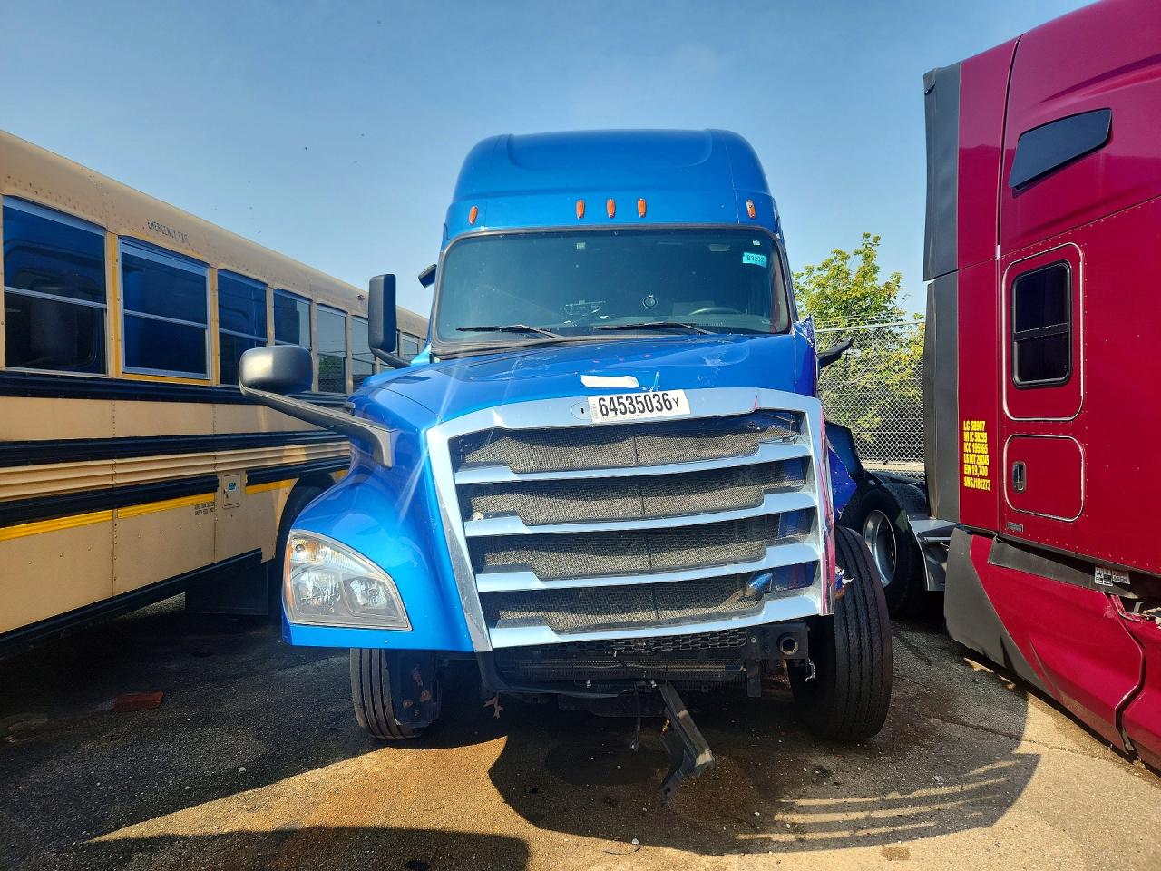 3AKJHHDR6KSKJ1173 · 2019 FREIGHTLINER CASCADIA 126 · 5/13