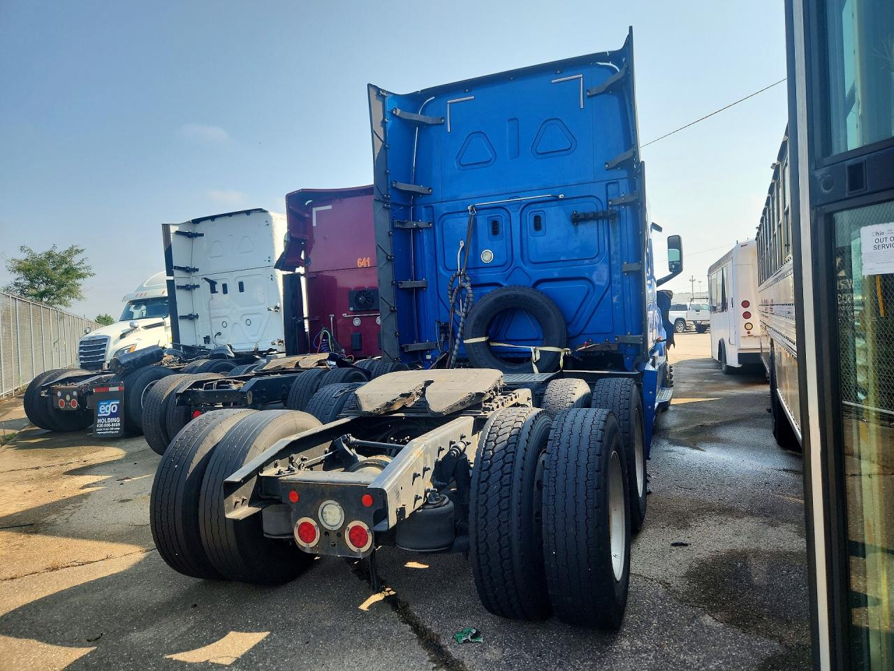 3AKJHHDR6KSKJ1173 · 2019 FREIGHTLINER CASCADIA 126 · 3/13