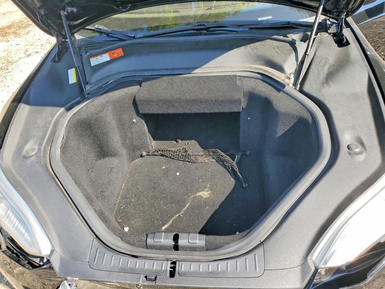 5YJSA1E13FF113013 · 2015 TESLA MODEL S · 11/12