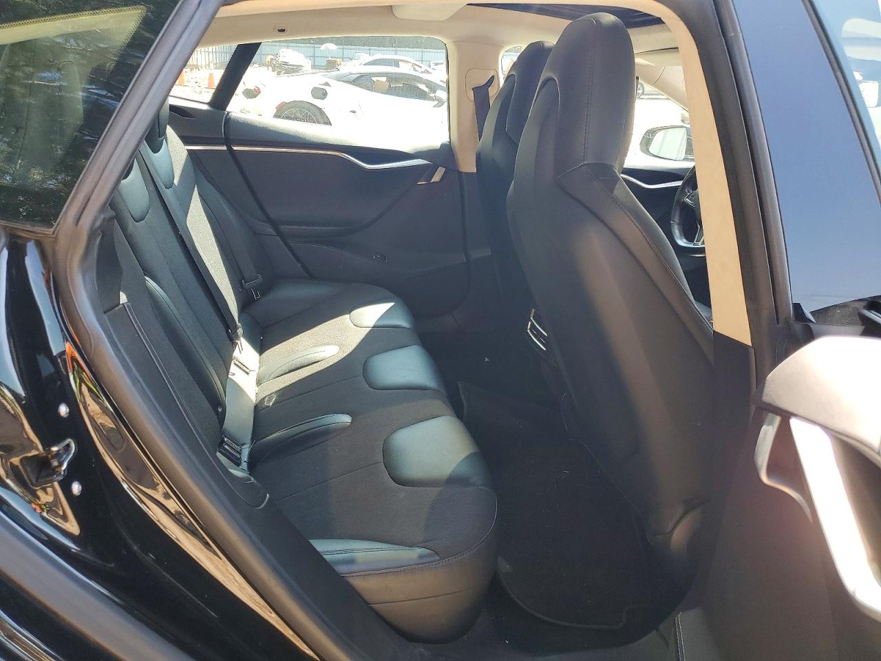 5YJSA1E13FF113013 · 2015 TESLA MODEL S · 10/12