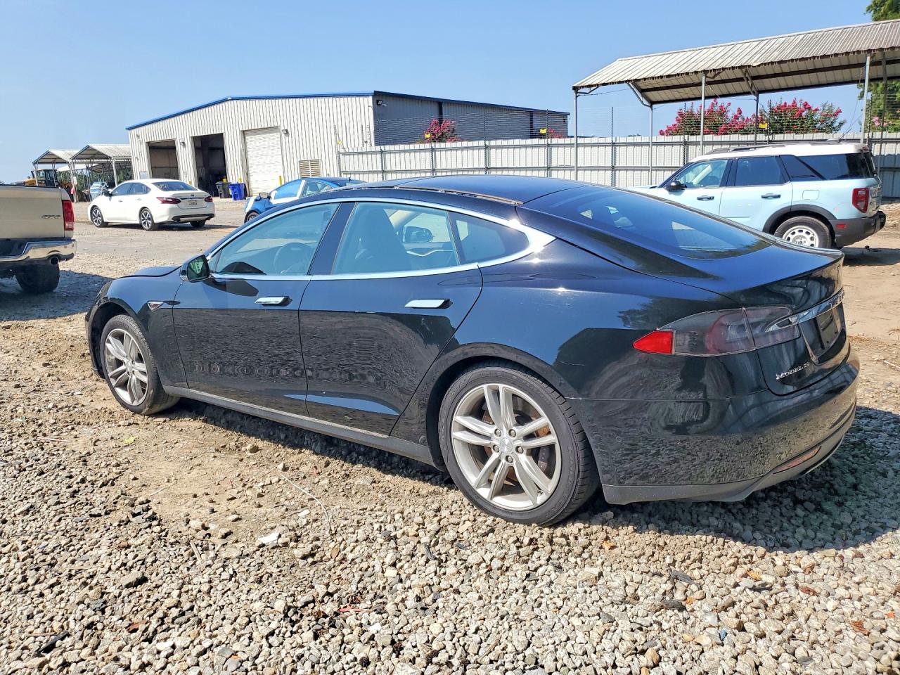 5YJSA1E13FF113013 · 2015 TESLA MODEL S · 2/12